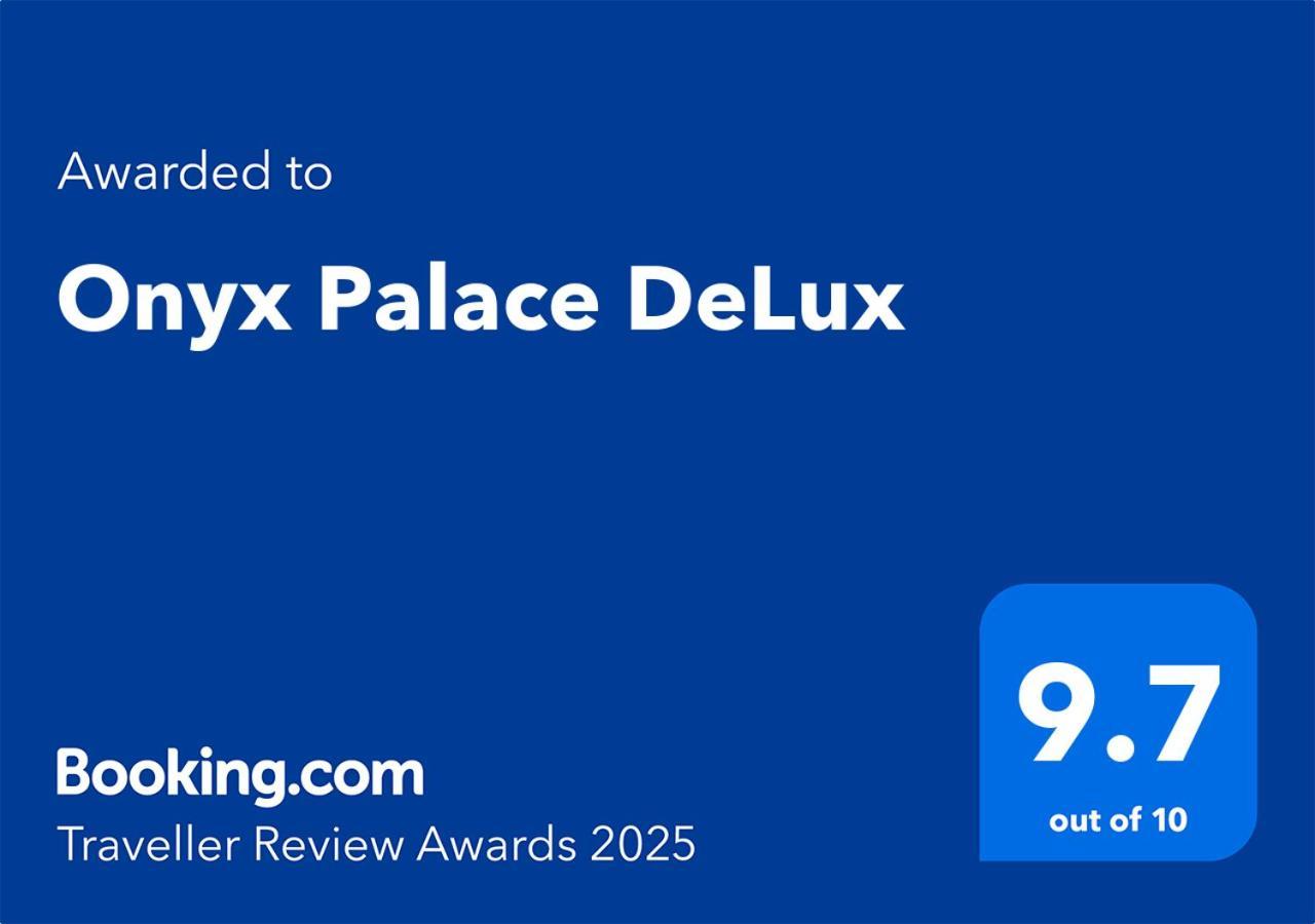 Onyx Palace Delux Батуми Екстериор снимка